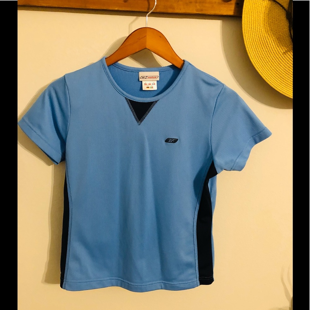 🔴3/$20🔴Reebok Sz M Athletic Top